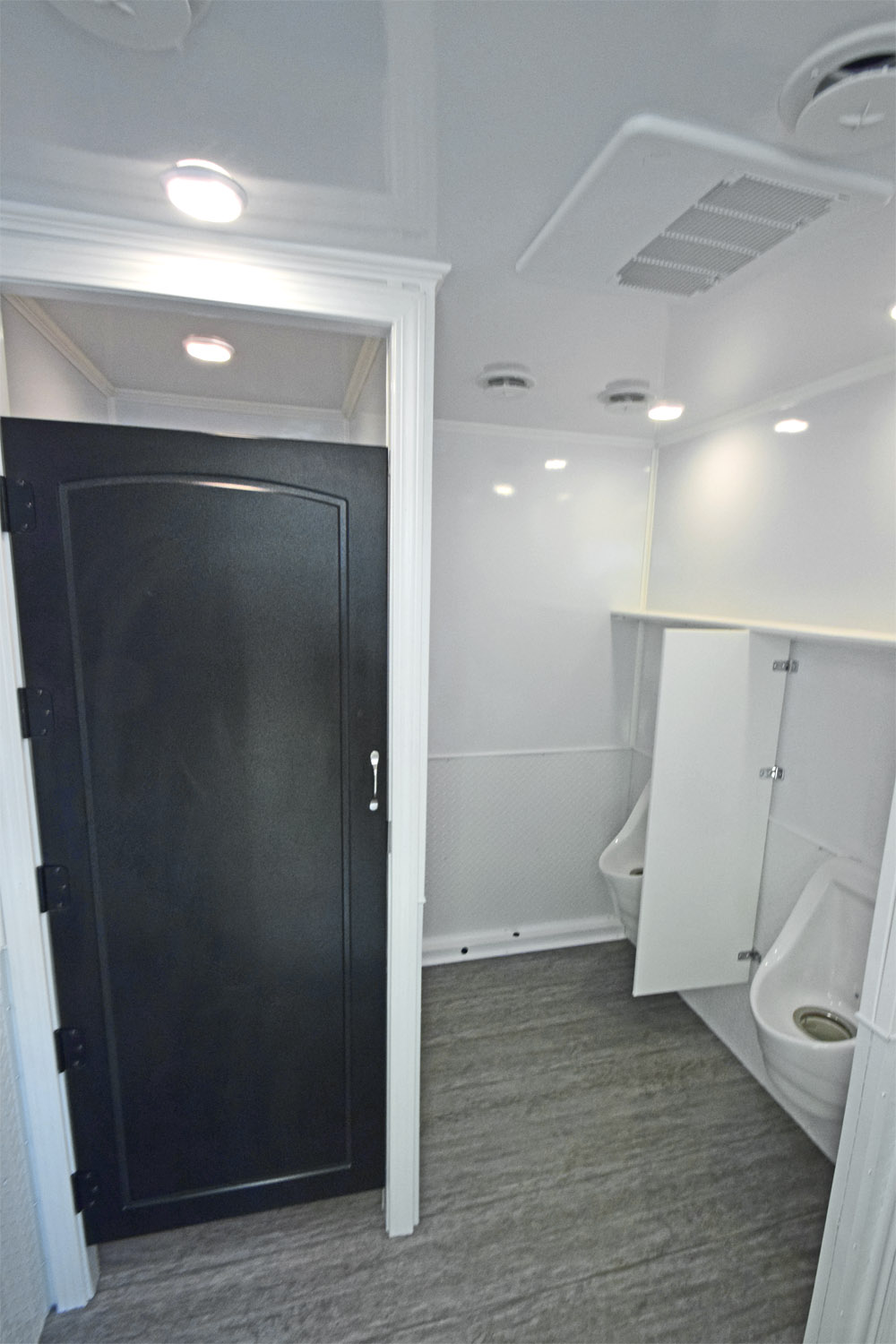 Job Site Restroom Trailer w diamond plate interior