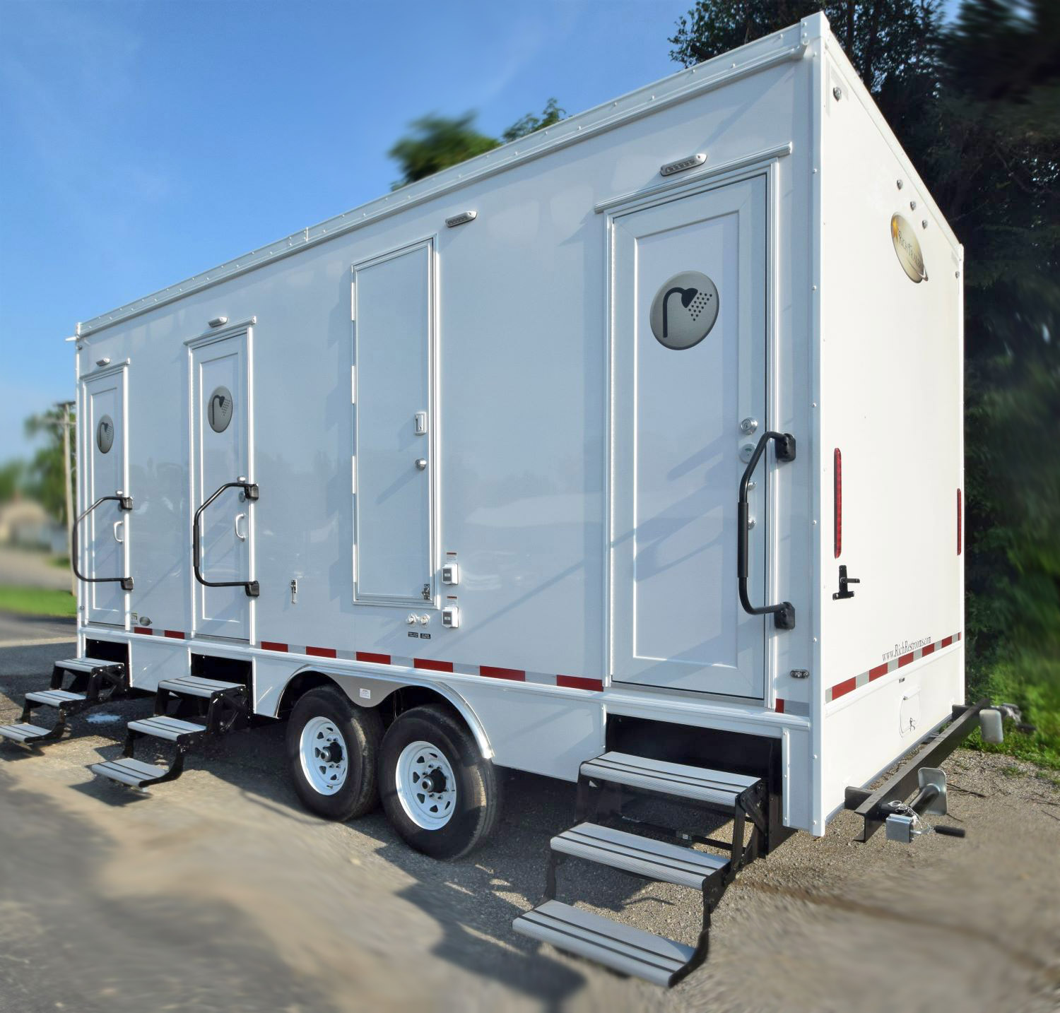 SWP 8520 Drivers Side Rear 6 station shower trailer