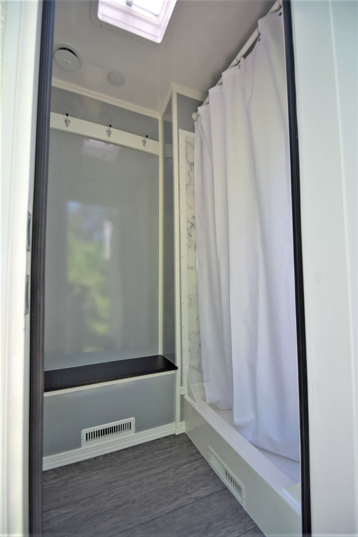 SWP 8520 Interior 1 six station shower trailer