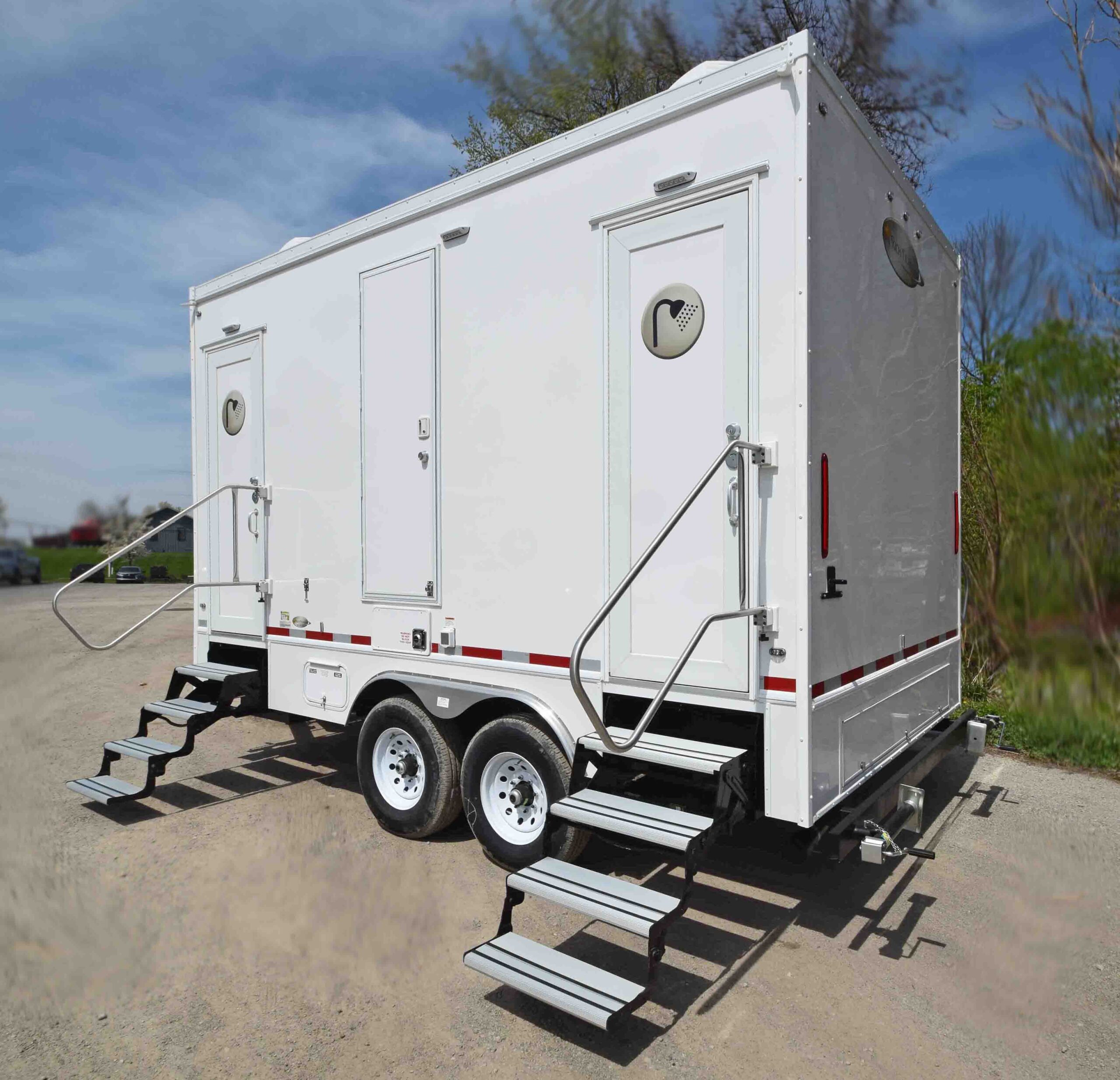 exterior of shower trailer four people